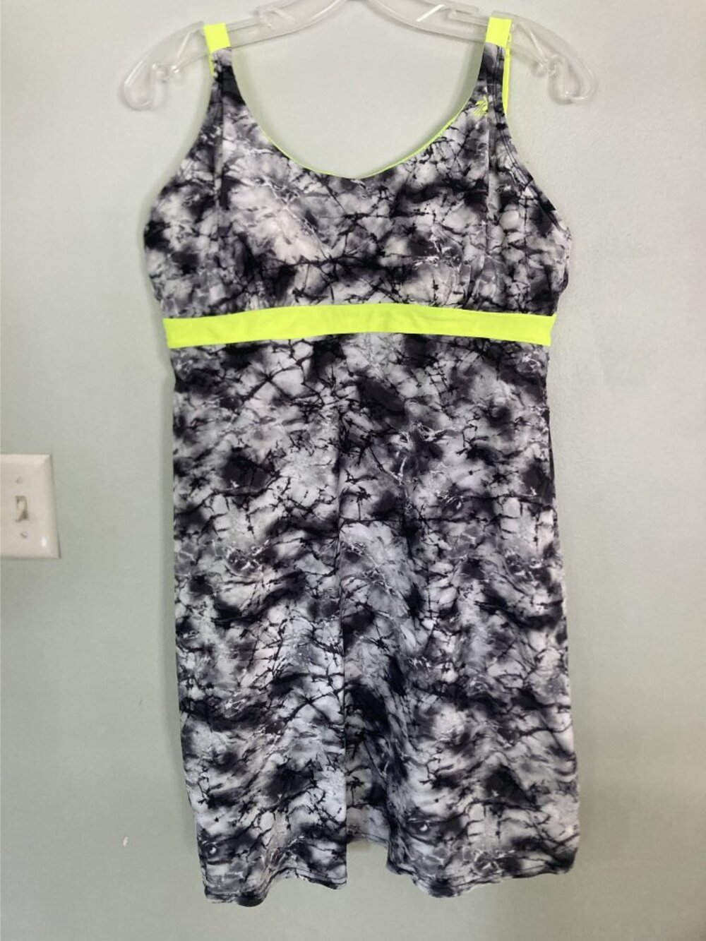 7X Swim Womens Black & White Swim Dress With Neon Accents Adjustable Straps & Pa